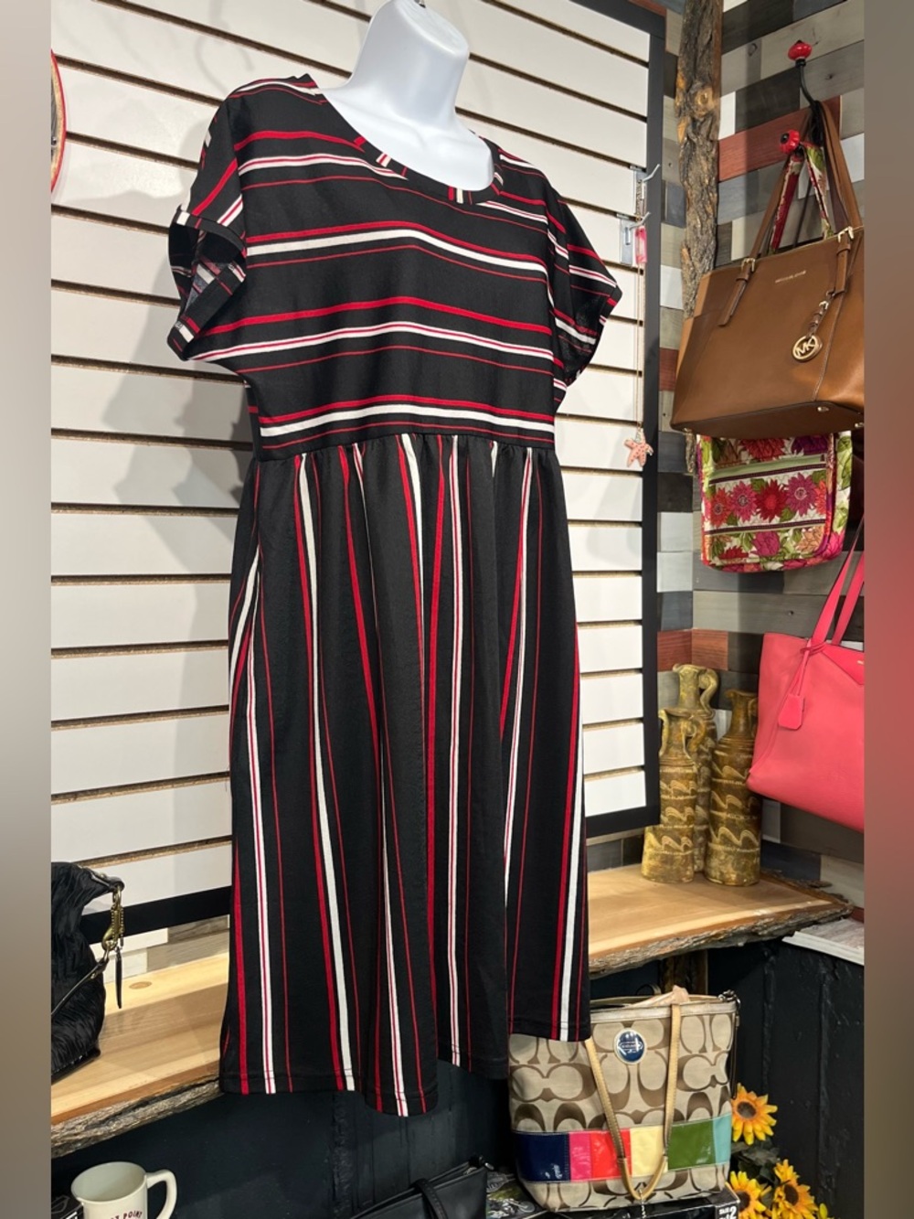 Suzanne Betro striped midi dress size large - Picture 3 of 10